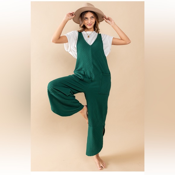 Large Boho Textured Knit Sleeveless Jumpsuit (W-536) - Picture 2 of 6